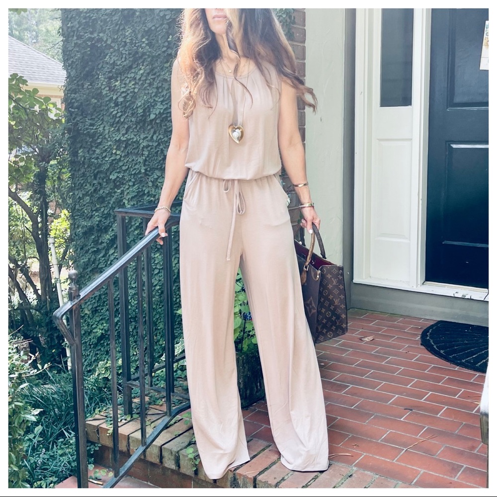 Fabulous wide leg sleeveless jumpsuit with pockets